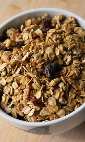 healthy-applesauce-granola